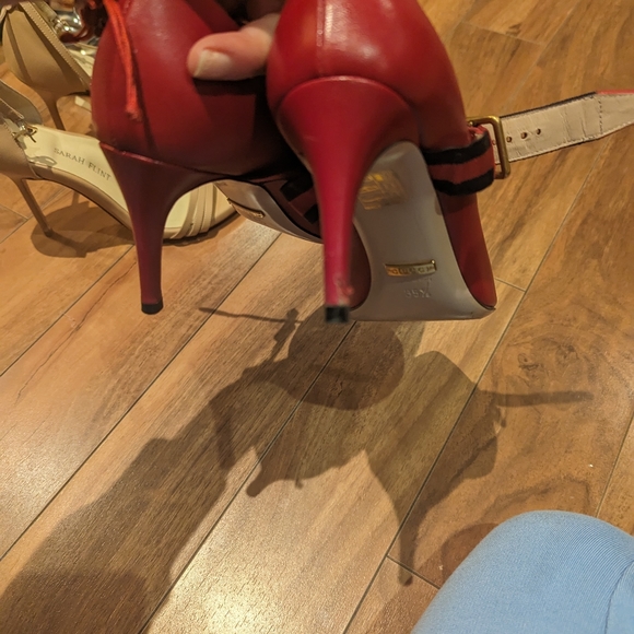 Size 6 shoes - Picture 10 of 16